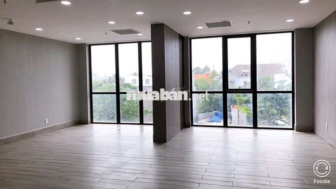 Cho thuê văn phòng gần giga mall trục Phạm Văn Đồng