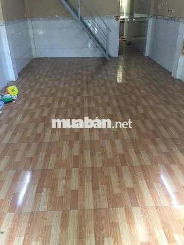 cho thue dt 4x15 -dứoi -1p kin tren gác lung -1wc diện nước sạch vb