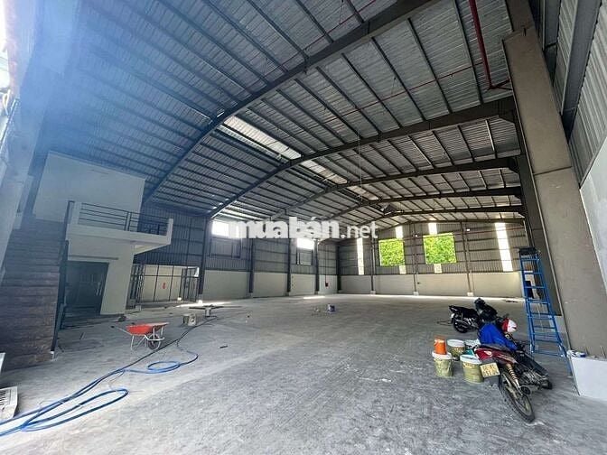 Cho thuê xưởng 1350m2 gần ngay TP Mới Bình Dương