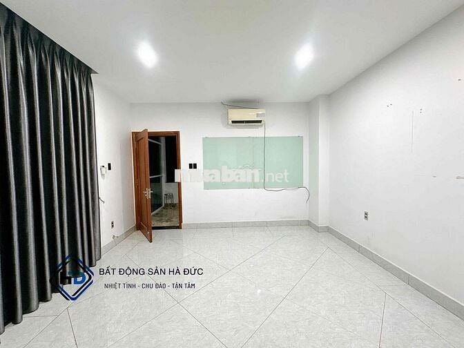 Biệt thự sân vườn 13.5x25 sang trọng gần UBND Quận 12