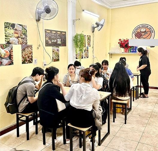 NHÀ Mặt tiền lớn,90m2 NQB, p13,Tân Bình, 9 triệu,cần sang, đông dân