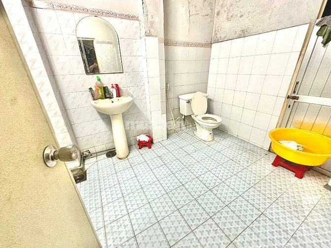 NHÀ Mặt tiền lớn,90m2 NQB, p13,Tân Bình, 9 triệu,cần sang, đông dân