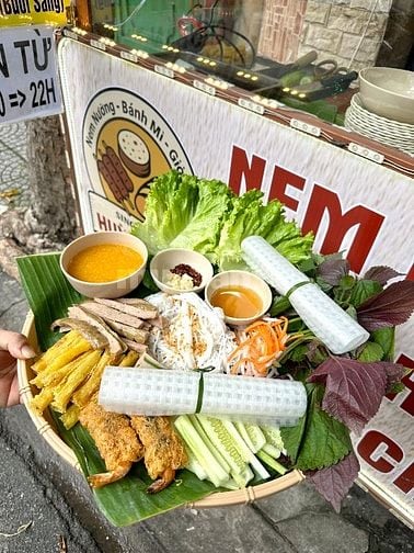 NHÀ Mặt tiền lớn,90m2 NQB, p13,Tân Bình, 9 triệu,cần sang, đông dân