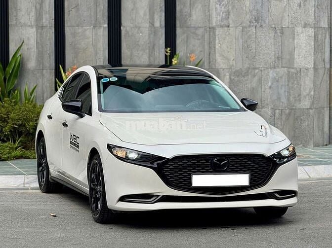 Mazda 3 2023 1.5L Luxury - 60000 km