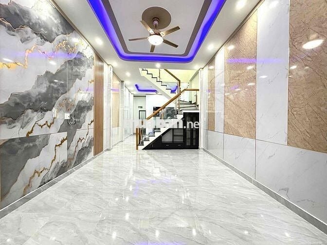 nhà 1 trệt 1 lầu 04 phòng ngủ , gần chợ cổng sau cty Pouchen ,