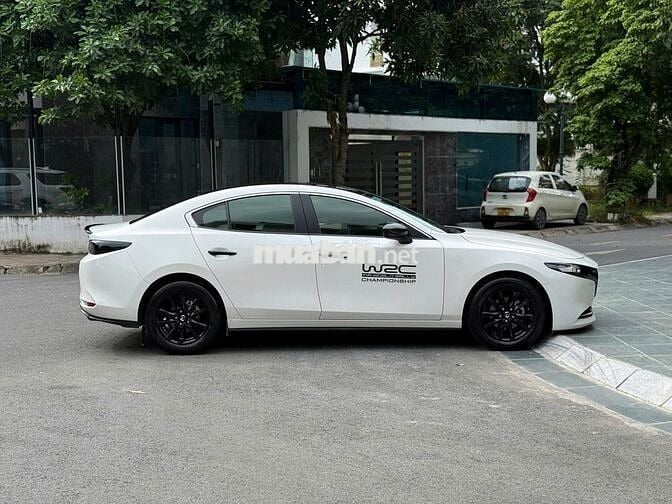 Mazda 3 2023 1.5L Luxury - 60000 km