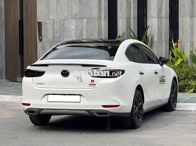 Mazda 3 2023 1.5L Luxury - 60000 km