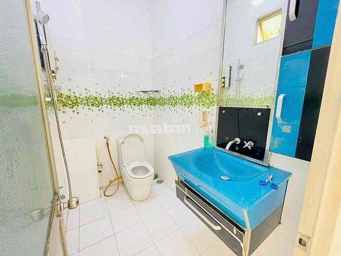 CHÍNH CHỦ TRỐNG 2PN BAN CÔNG NGUYÊN TẦNG 50m2 FULL NỘI THẤT CHỈ 8trx