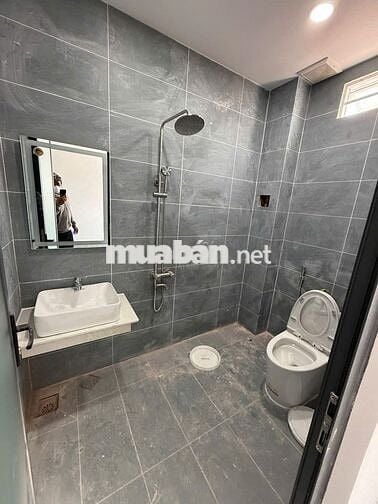 Bán gấp nhà 1 trệt 1 lầu ngay chợ Thái Bình Dương Tân Hiệp Tân Uyên