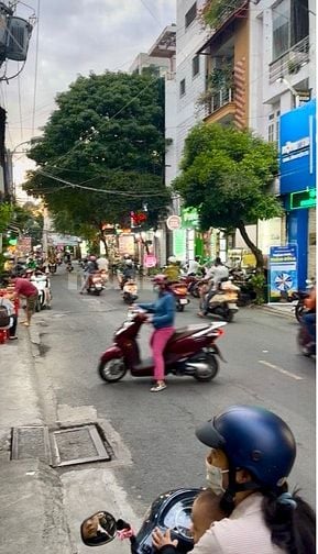 NHÀ Mặt tiền lớn,90m2 NQB, p13,Tân Bình, 9 triệu,cần sang, đông dân