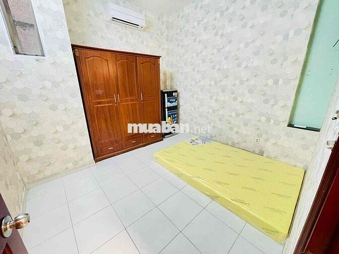 CHÍNH CHỦ TRỐNG 2PN BAN CÔNG NGUYÊN TẦNG 50m2 FULL NỘI THẤT CHỈ 8trx