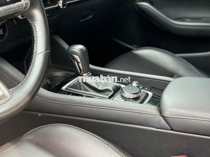 Mazda 3 2023 1.5L Luxury - 60000 km