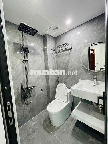 Giá Siêu Rẻ! Nhà Đội Cấn , mặt tiền 5m, mặt ngõ xe ba gác, vài bước ra