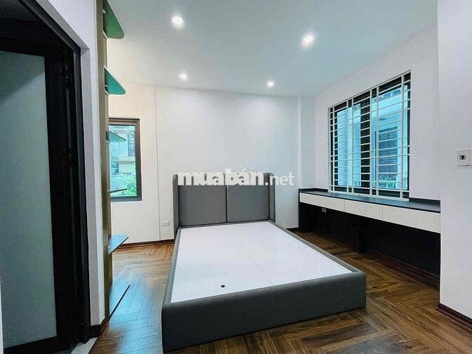 Giá Siêu Rẻ! Nhà Đội Cấn , mặt tiền 5m, mặt ngõ xe ba gác, vài bước ra