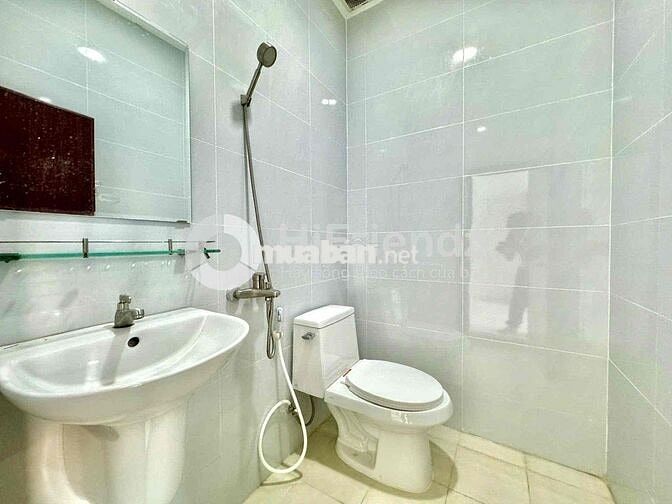Căn Hộ Bancol Thang Máy Full Nội Thất Rộng 30m2 Gần Bigc Tô Hiến Thành
