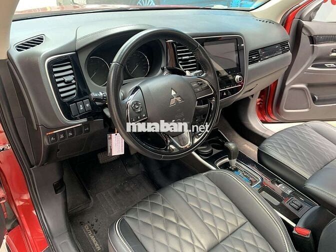 Outlander 2.0 Pre sx 2022 mẫu 2023 tuyệt đẹp