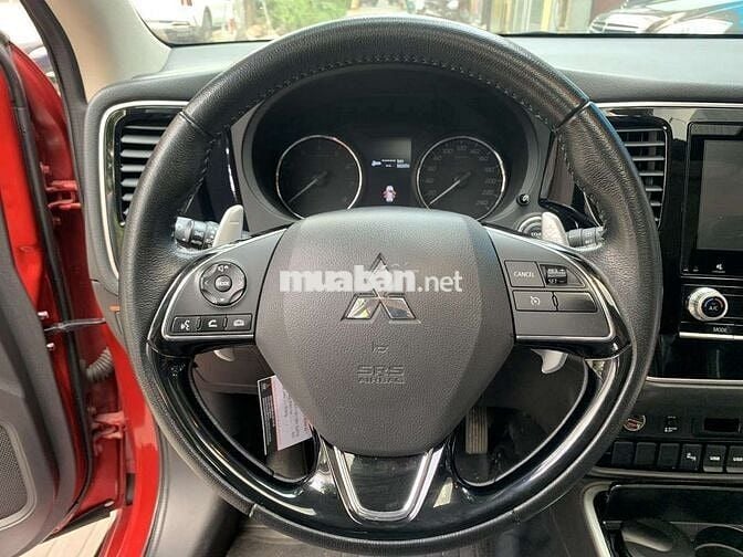 Outlander 2.0 Pre sx 2022 mẫu 2023 tuyệt đẹp