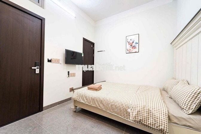 CĂN HỘ BAN CÔNG, CỬA SỔ FULL NỘI THẤT THANG MÁY NGAY SÂN BAY TSN