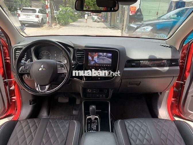 Outlander 2.0 Pre sx 2022 mẫu 2023 tuyệt đẹp