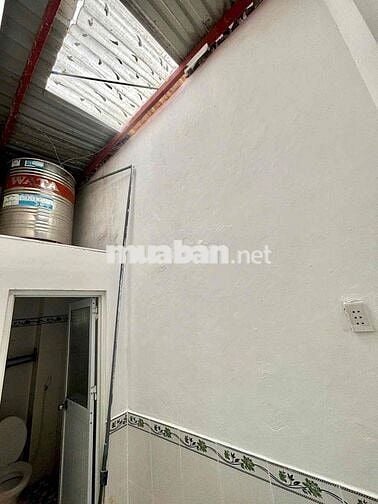 NHÀ DƯỚI 600TR kế CẦU LỚN HÓC MÔN 2PN rộng ( cam kết giá đúng)