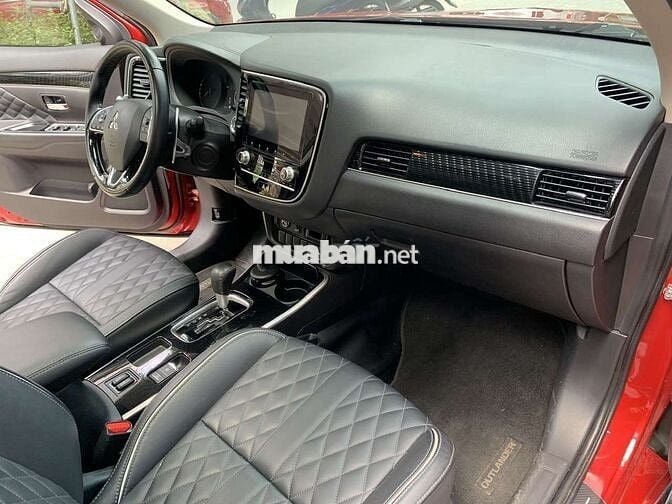 Outlander 2.0 Pre sx 2022 mẫu 2023 tuyệt đẹp