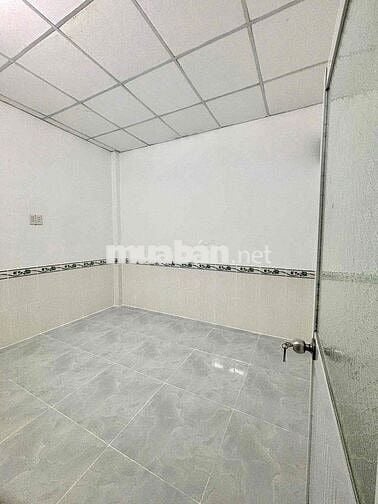 NHÀ DƯỚI 600TR kế CẦU LỚN HÓC MÔN 2PN rộng ( cam kết giá đúng)