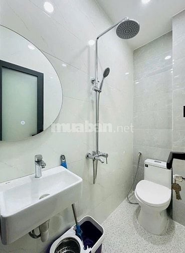 Bán nhà 36,5m2 giá 1 tỷ 950 triệu đường Chu Văn An, P12, Bình Thạnh.