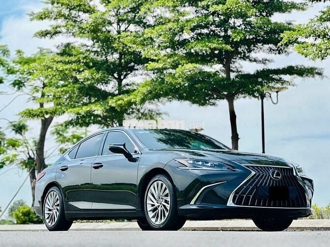 Lexus ES 2022 250 - 25000 km