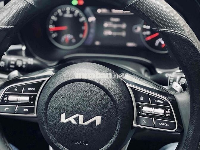 Kia Seltos 2022 Premium 1.4 AT Turbo - 78000 km