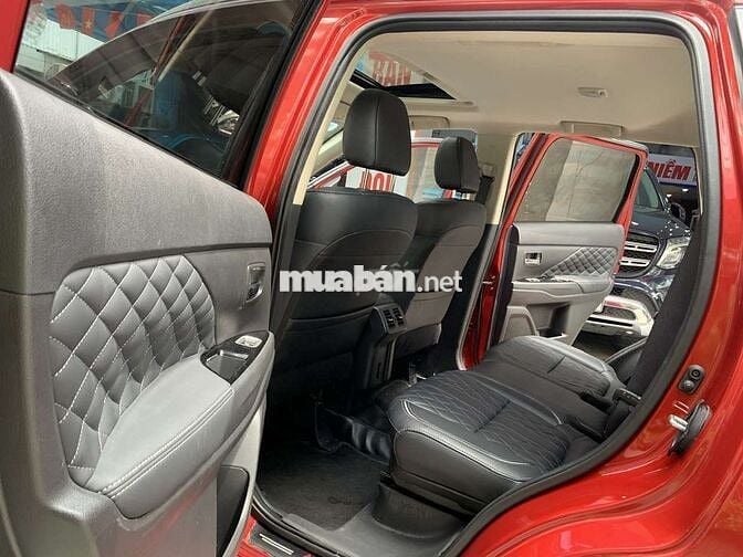 Outlander 2.0 Pre sx 2022 mẫu 2023 tuyệt đẹp
