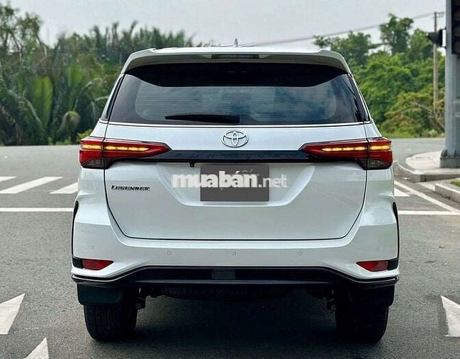 Toyota fortuner legender 2.4G- 29000 km