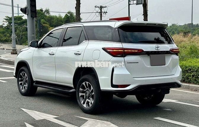 Toyota fortuner legender 2.4G- 29000 km