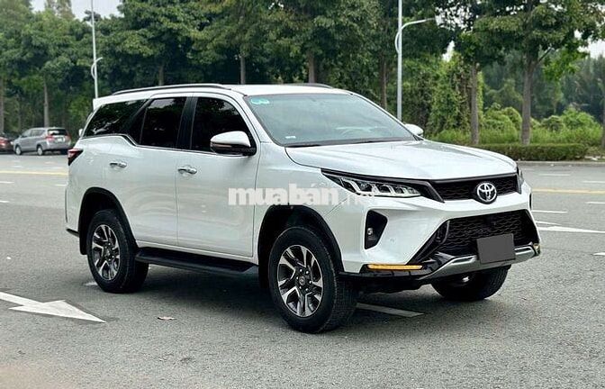 Toyota fortuner legender 2.4G- 29000 km