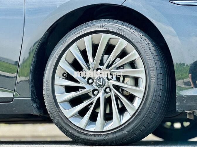 Lexus ES 2022 250 - 25000 km