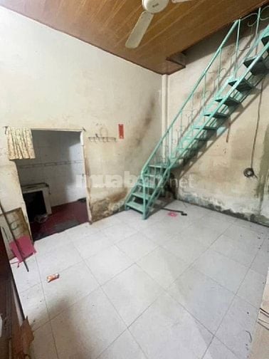 Nhà 1 Lầu Cách Mặt Tiền Bông Sao 1 Căn – KDC Sầm Uất – 2,85 Tỷ TL