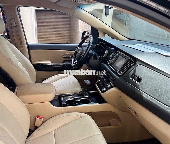 Kia Sedona 2020 DAT Luxury - 80000 km