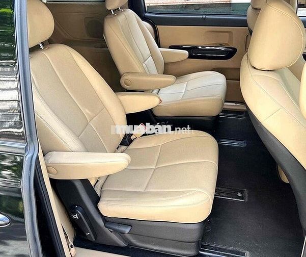 Kia Sedona 2020 DAT Luxury - 80000 km