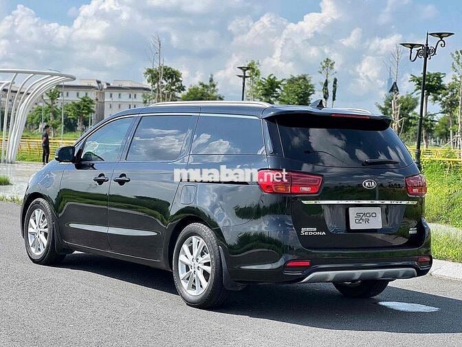 Kia Sedona 2020 DAT Luxury - 80000 km