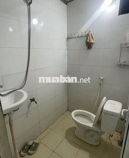 Phòng 2,5tr, giờ giấc tự do ngách 143/202 phố Nguyễn Chính, Hoàng Mai
