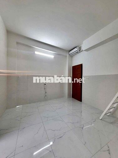 Cho thuê căn hộ có gác có ban công lớn trục đường Lê Đức Thọ Gò Vấp
