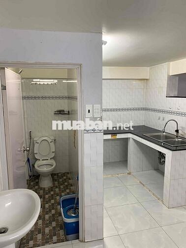 Nhà 25m, 3 mặt tiền hẻm 184/10 Lý Chính Thắng