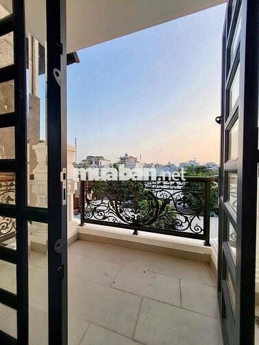 Cho thuê căn hộ có gác có ban công lớn trục đường Lê Đức Thọ Gò Vấp