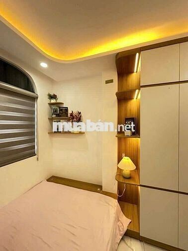 Mặt phố, kinh doanh, dòng tiền