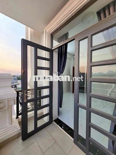 Cho thuê căn hộ có gác có ban công lớn trục đường Lê Đức Thọ Gò Vấp