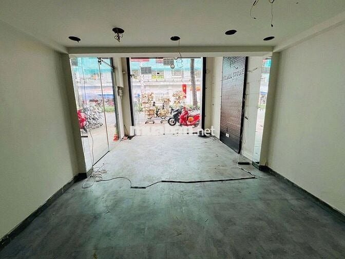 ✅CHO THUÊ NHÀ NGUYÊN CĂN GÓC MẶT TIỀN ĐƯỜNG NGUYỄN TRÃI, P. 2, QUẬN 5