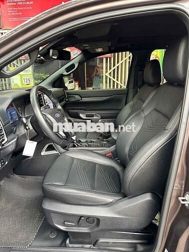 Ford Everest 2023 Titanium 2.0L 4x2 AT - 33000 km