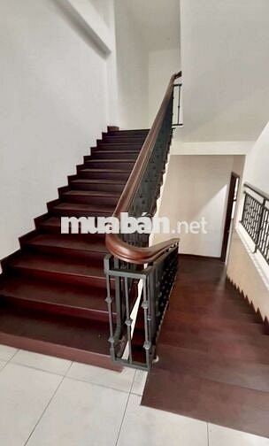 Cho thuê nhà 4 tầng mt Núi Thành, hòa cường bắc