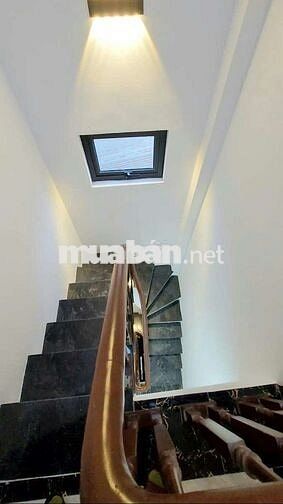 Nhà phố Xã Đàn, 35m, 5 tầng, thang máy, vài bước ra ô tô đỗ
