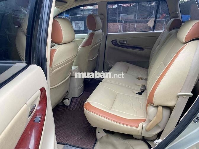Toyota Innova 2006 G - 200000 km