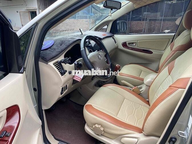 Toyota Innova 2006 G - 200000 km